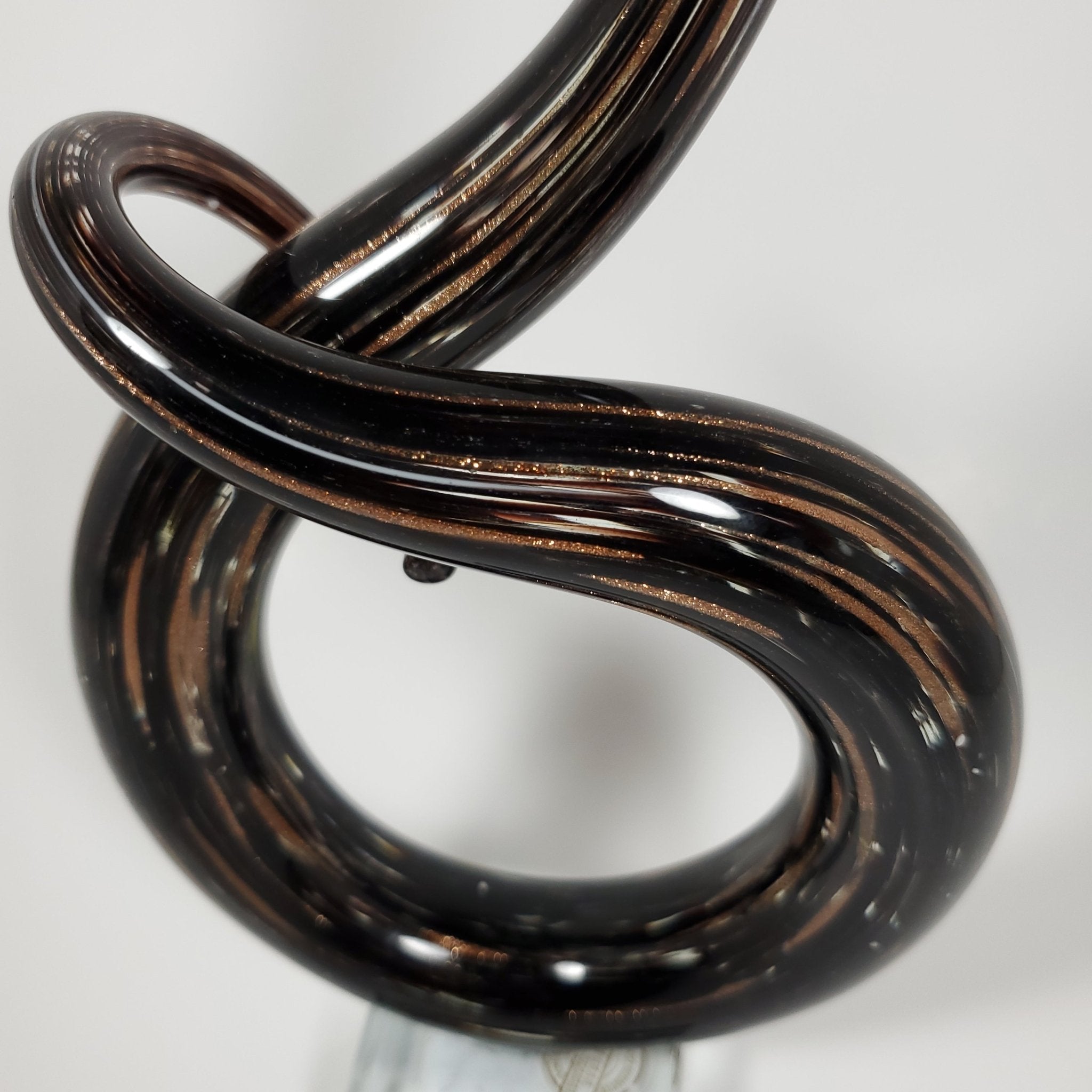 Brown and black accent piece - Tamayne's Decor & Events