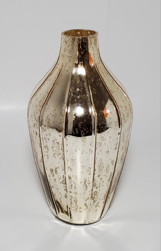 Gold Flower Vase - Tamayne's Decor & Events